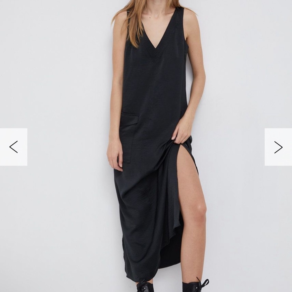 NWT DKNY Black V Neck Maxi Dress with Cargo Pocket Size XXS - Picture 2 of 14